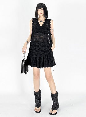 甜酷港风小众设计感蕾丝时尚套装纯色领背心+松紧腰显瘦蕾丝短裤