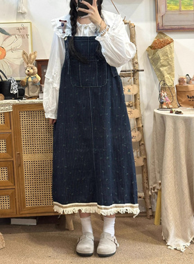 港风复古设计感条纹绣花背带裙女森系小清新校园风休闲牛仔连衣裙