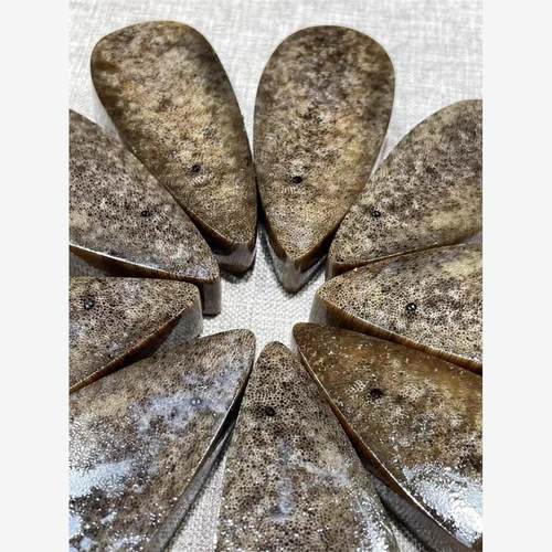 文玩古玩披毛犀角无事牌鱼子纹清晰可见整料保留完整适合收藏