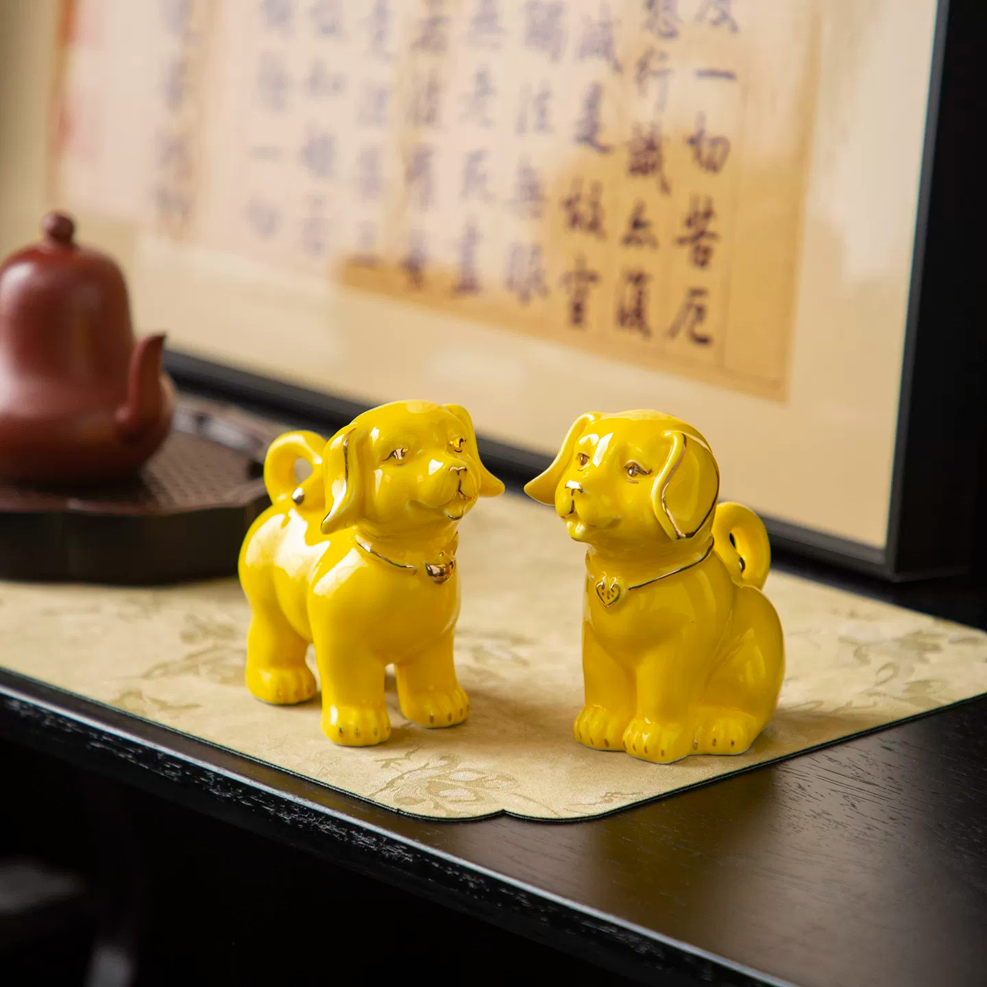 黄色陶瓷狗摆件十二生肖陶土小狗狗吉祥物客厅房屋补角装饰工艺品