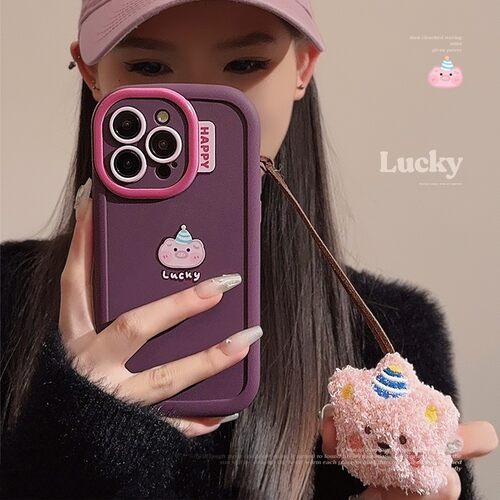 适用可爱ins粉小猪苹果15手机壳iphone16硅胶1113pro max毛绒绳XR