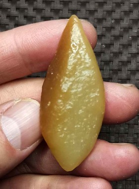 新疆和田玉戈壁料戈壁玉天然原石无修且末糖玉12.43克GB13