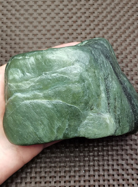 新疆和田玉原石山流水沙枣青娟丝状结构磨珠子或摆件SZ00425