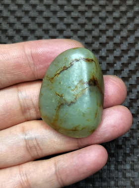 新疆和田玉籽料原石真皮独籽秋梨皮青白肉吊坠00514