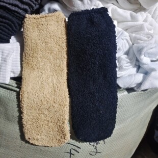 穿起短筒女士穿起中筒 男士 带胶点地板袜30元 10双绒绒袜男女同款