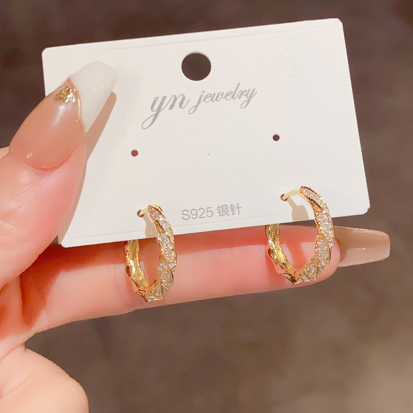 日韩新款个性满钻扭曲耳扣