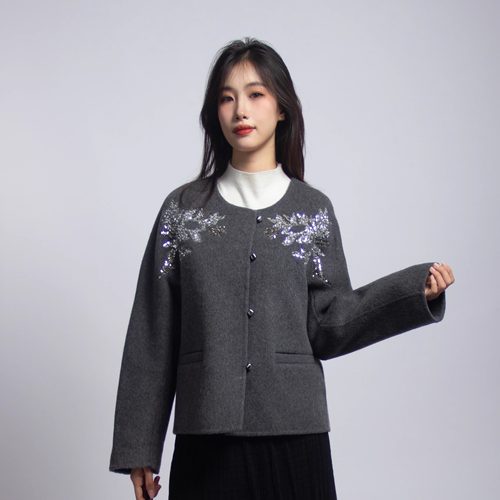重工亮片钉珠双面呢短款女大衣