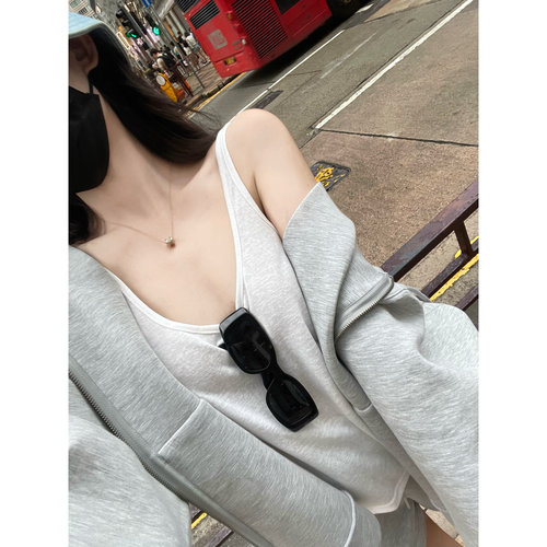 POET WONG【亚麻纸片人】百搭又舒适 松弛纯欲舒适好穿宽松背心秋