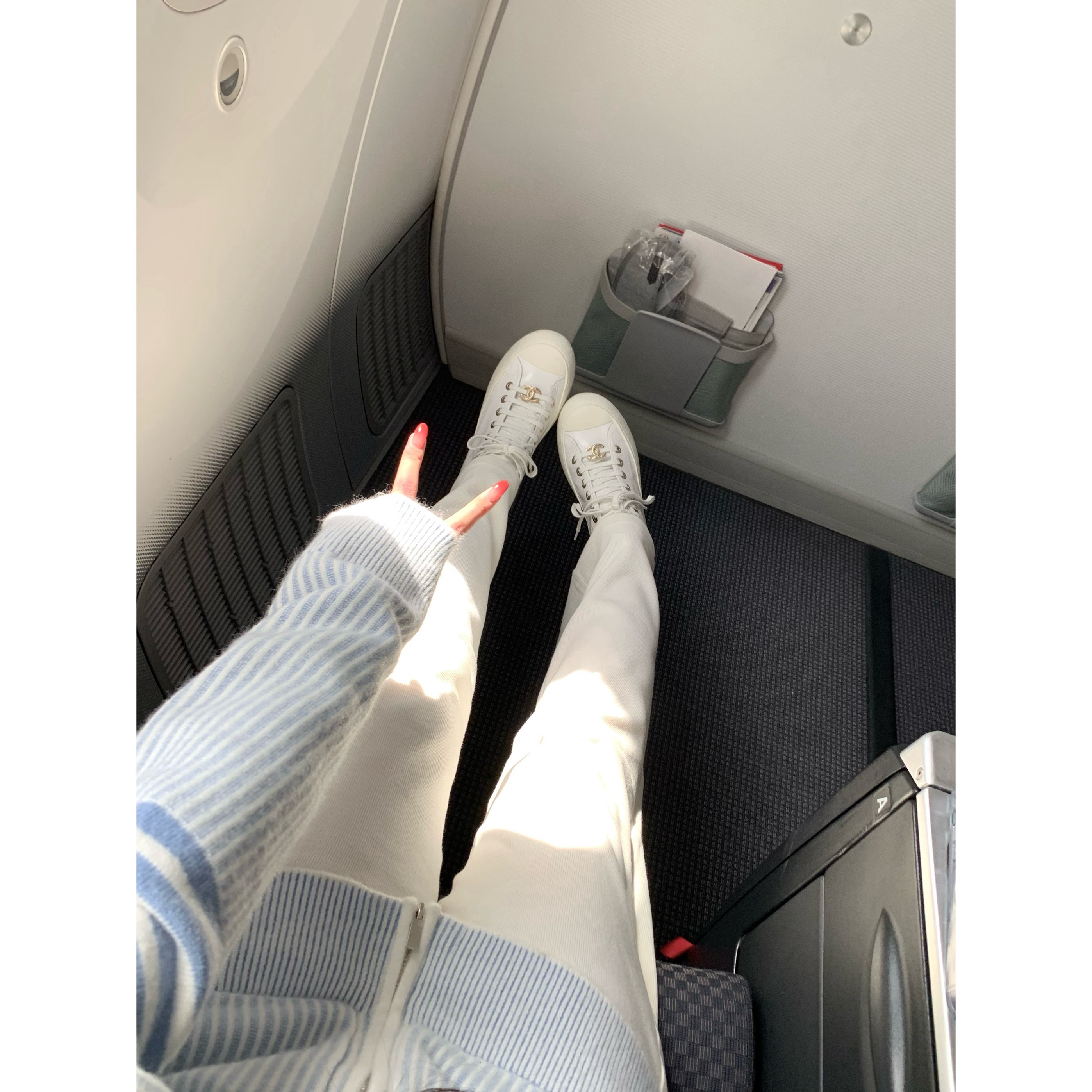 POET WONG【松弛裤王】必入！舒适又显瘦 版型巨好直筒小微喇长裤