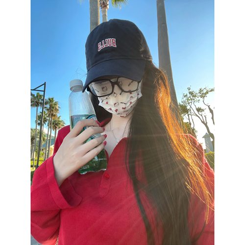 POET WONG【人生Polo】超显瘦！正肩M*iu系纽扣v领老钱少女感针织