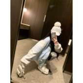 POET Tb独特Baby蓝保暖加厚Pu皮羽绒服 颜色敲奶 WONG 雪山邂逅