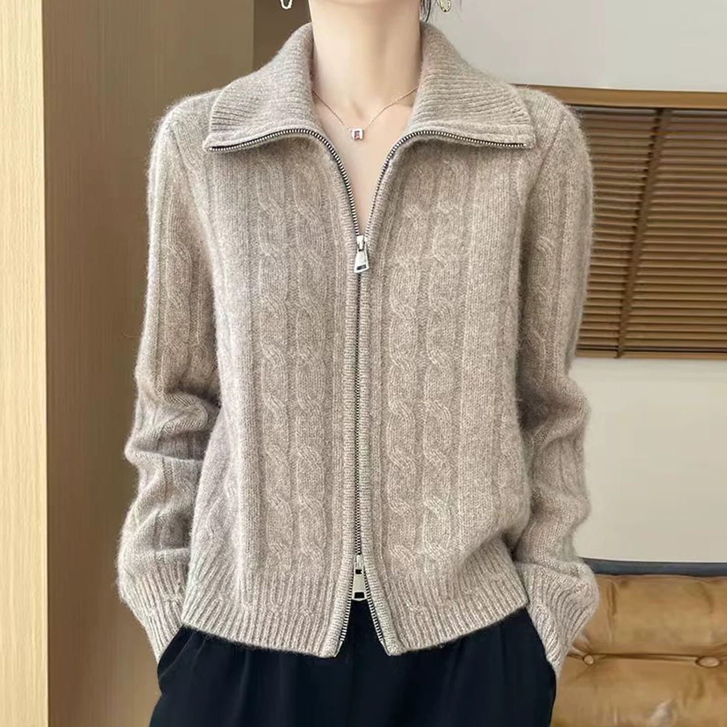 翻领麻花双拉链开衫女秋冬新款针织衫加厚外套宽松显瘦毛衣打底衫