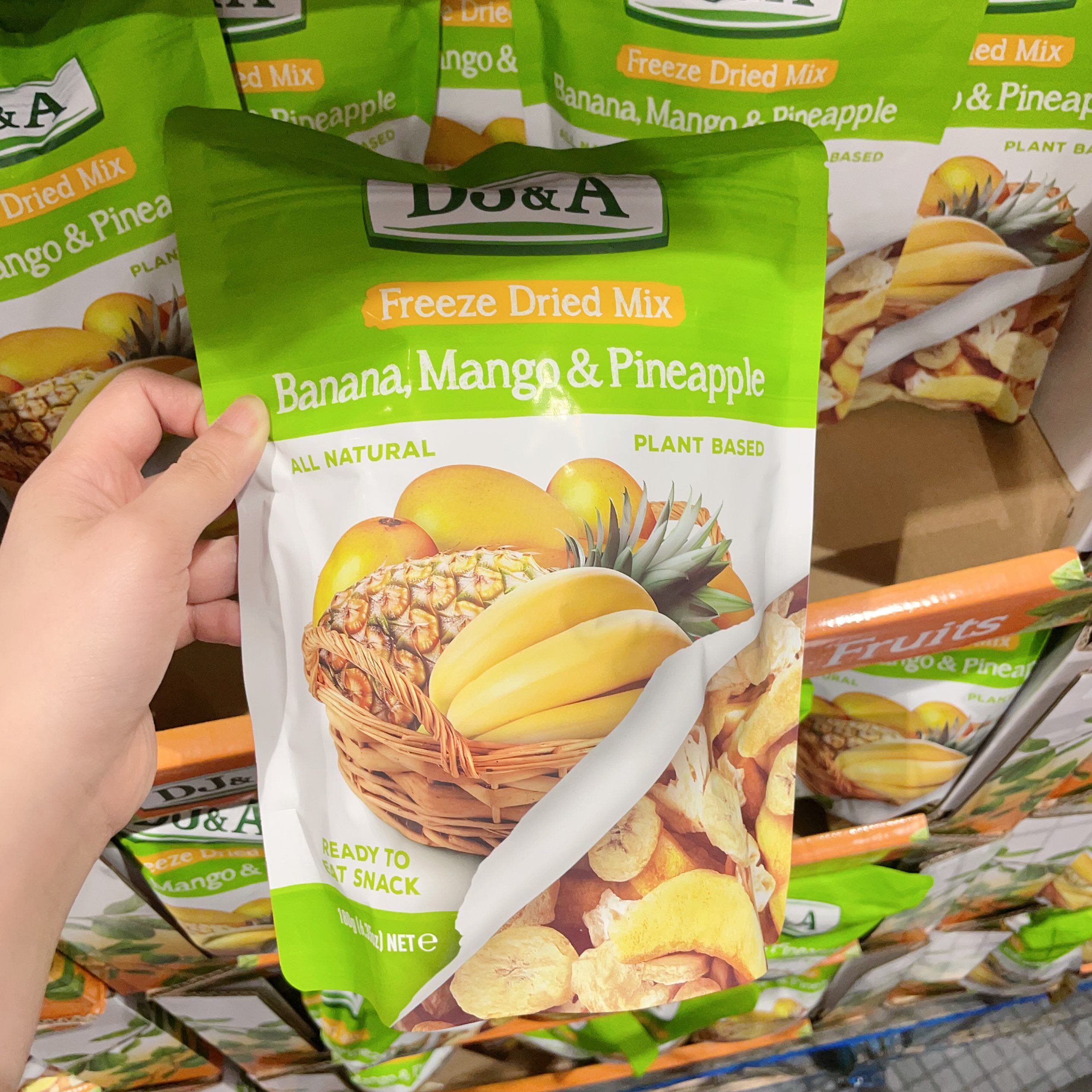 澳洲代购直邮DJ&A黄桃荔枝草莓混合水果冻干开袋即食补充纤维150g