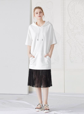 际遇 白色连帽拼蕾丝卫衣式连衣裙