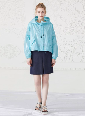 2024新款水蓝色小方格防水涂层挡风户外休闲时尚连帽短外套