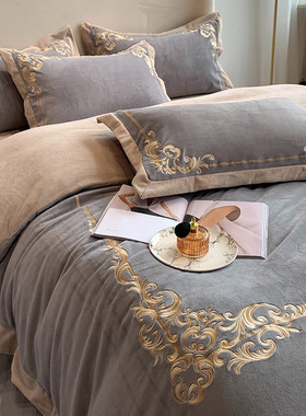 秋冬轻奢风加厚牛奶绒床笠四件套简约刺绣保暖被套床品灰粉蓝色