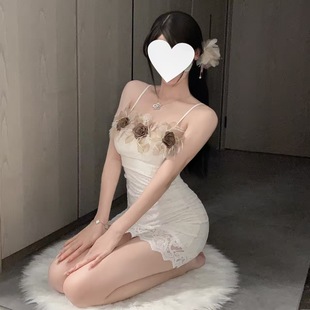 夏学姐蕾丝吊带大码连衣裙25新款带内衬抹胸立体花朵收腰包臀短裙