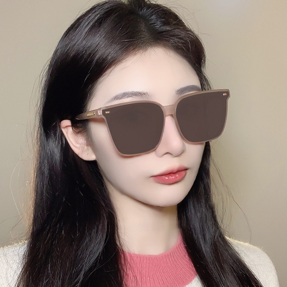 时尚墨镜女防晒新款高级感偏光镜茶色男太阳眼镜防紫外线司机开车
