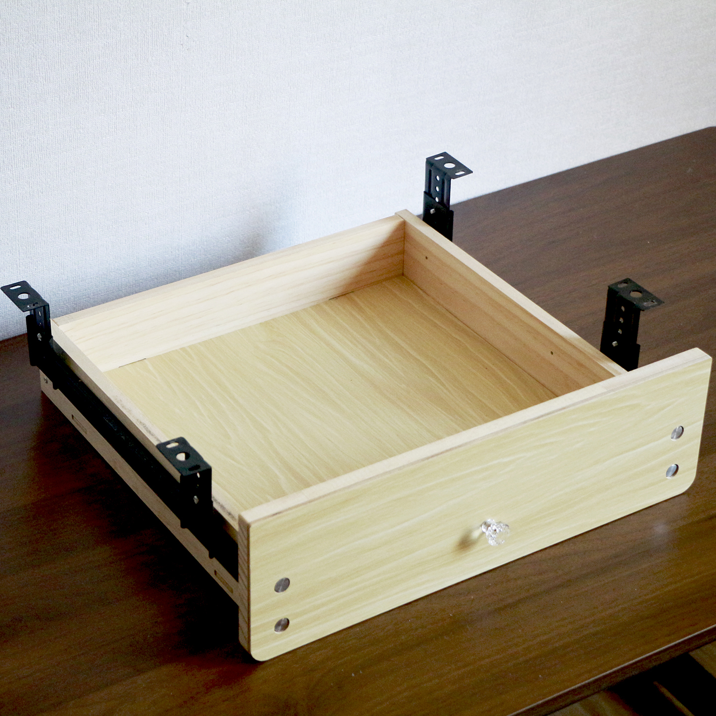 桌下抽屉有杠横梁自装暗抽屉