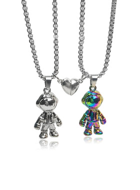 宇航员情侣磁扣项链新款钛钢不锈钢炫彩太空人吊坠男女个性潮颈链