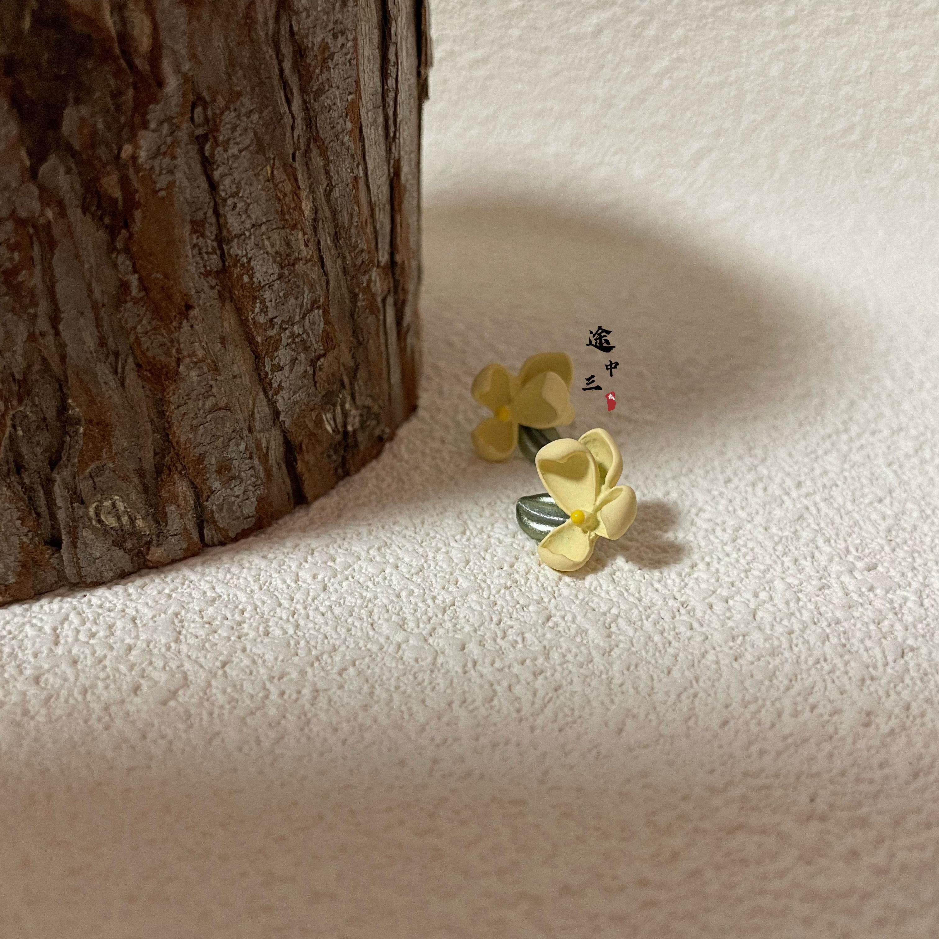栀子花可爱奶黄色耳钉女ins韩耳环