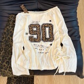 美式 辣妹宽松休闲显瘦百搭露肩上衣潮 复古豹纹数字肌理感斜肩长袖