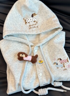 浅灰色刺绣小狗连帽卫衣开衫女早秋新款韩系卡通减龄帽衫外套上衣