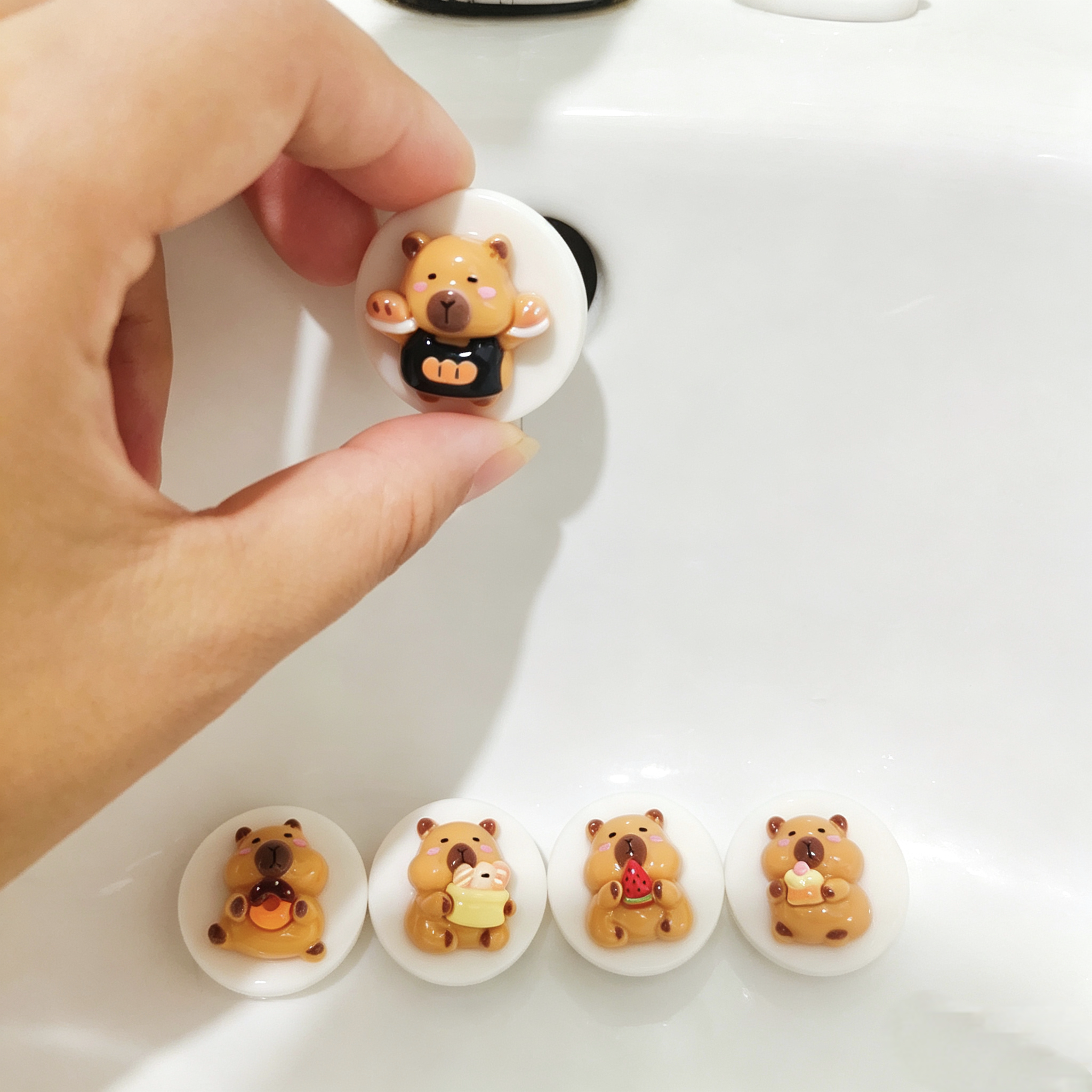 可爱卡皮巴拉洗手盆塞子防臭密封塞卫生间洗脸盆侧面漏水孔水塞