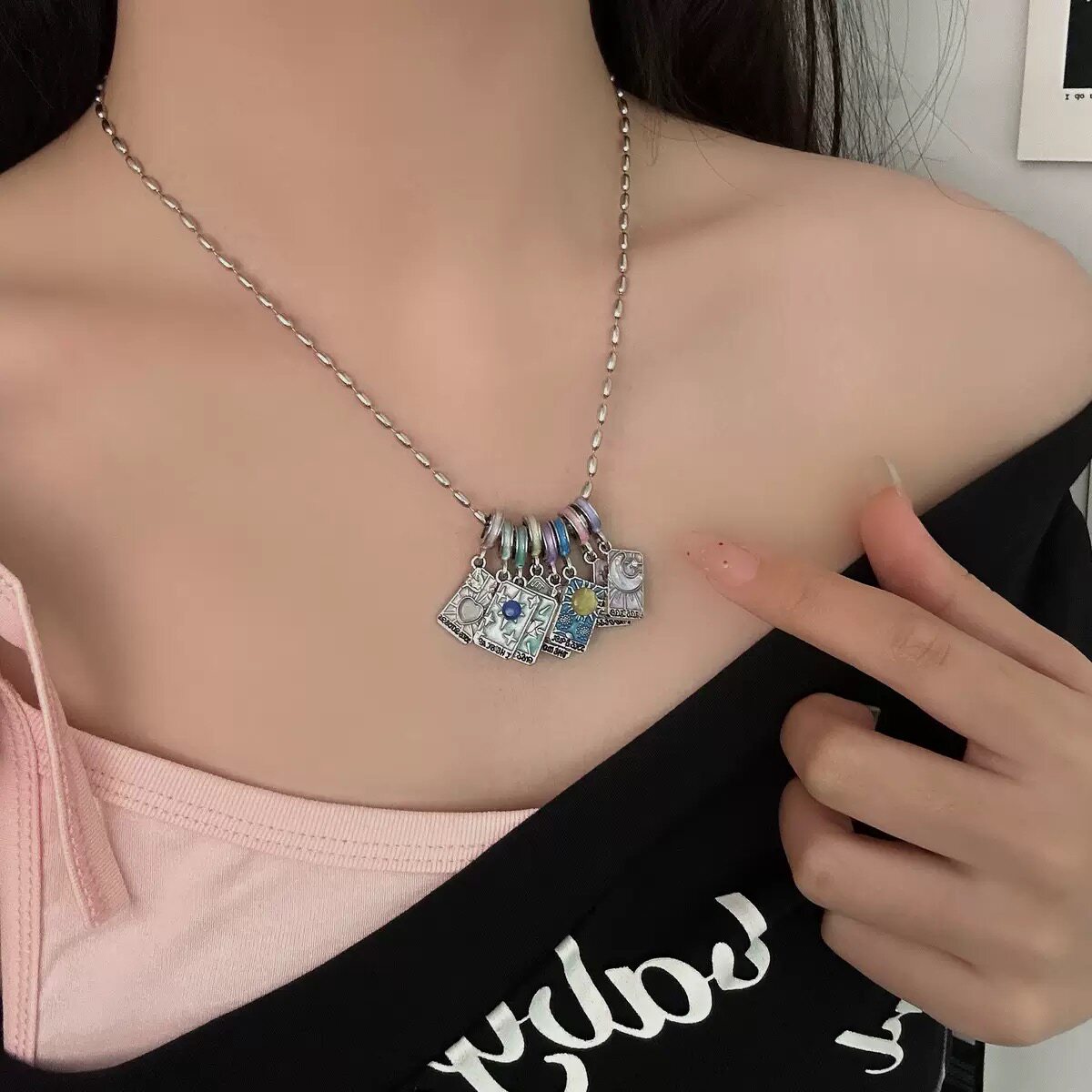 vintage塔罗牌周边项链女小众命运之轮太阳月亮星星复古吊坠礼物
