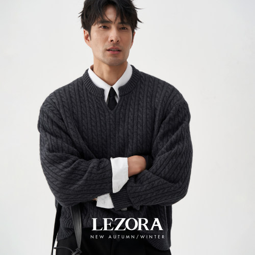 LEZORA绞花羊毛羊小v领毛衣