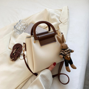 高级质感包包2023新款 小众手提水桶包 潮包包女时尚 百搭斜挎包法式