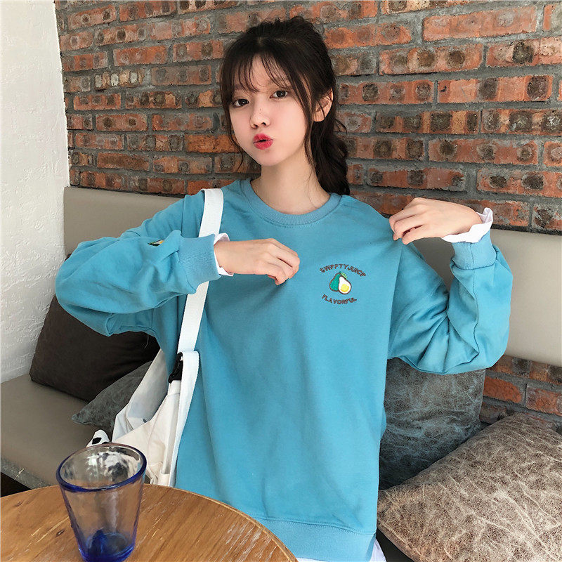 Real shot of two women's loose clothes of salt series