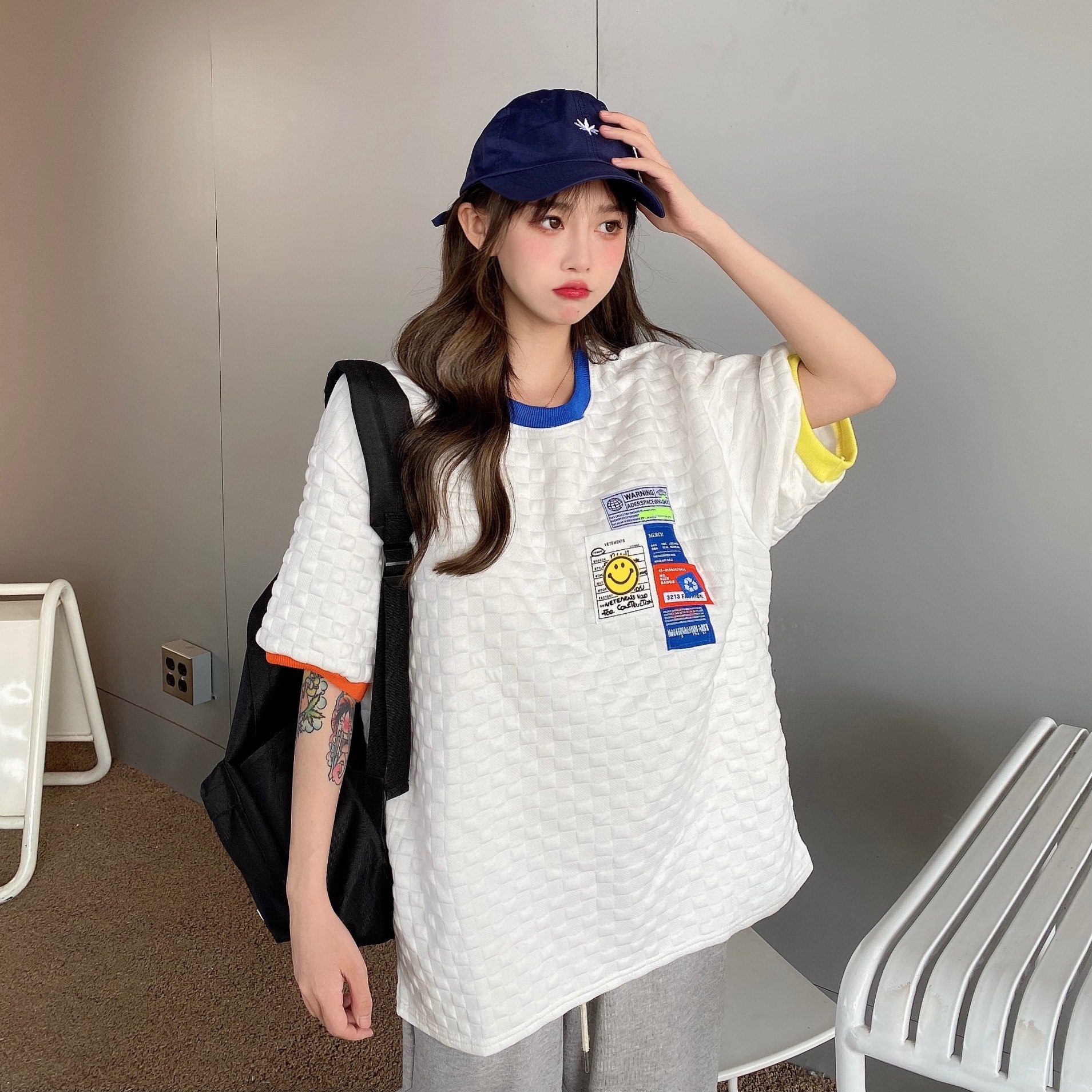 Real shot short sleeve T-shirt girl
