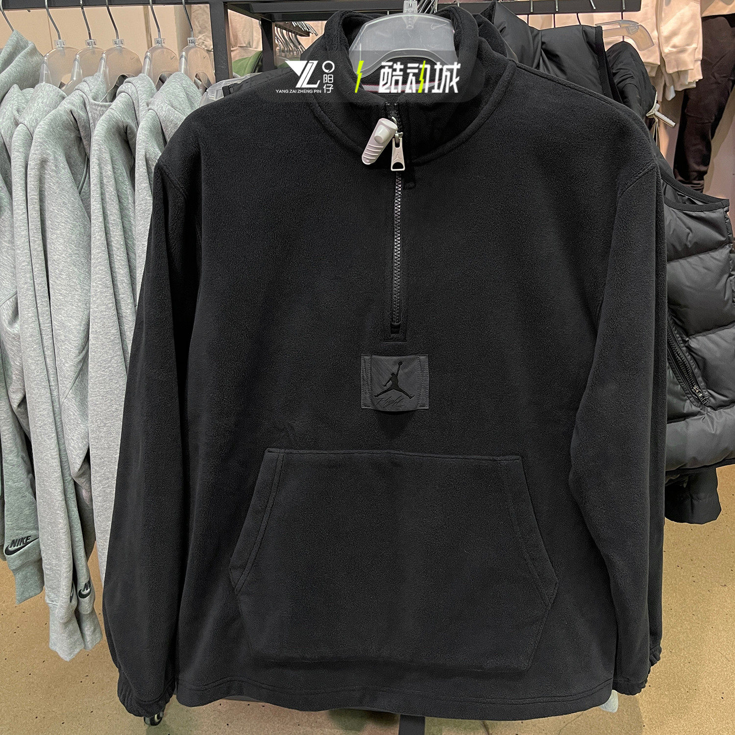 AirJordan飞人男子运动黑色卫衣