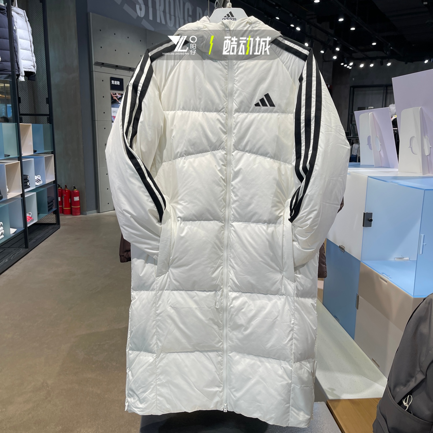 adidas阿迪达斯长款羽绒服男装冬季新款运动服保暖休闲外套KC2497