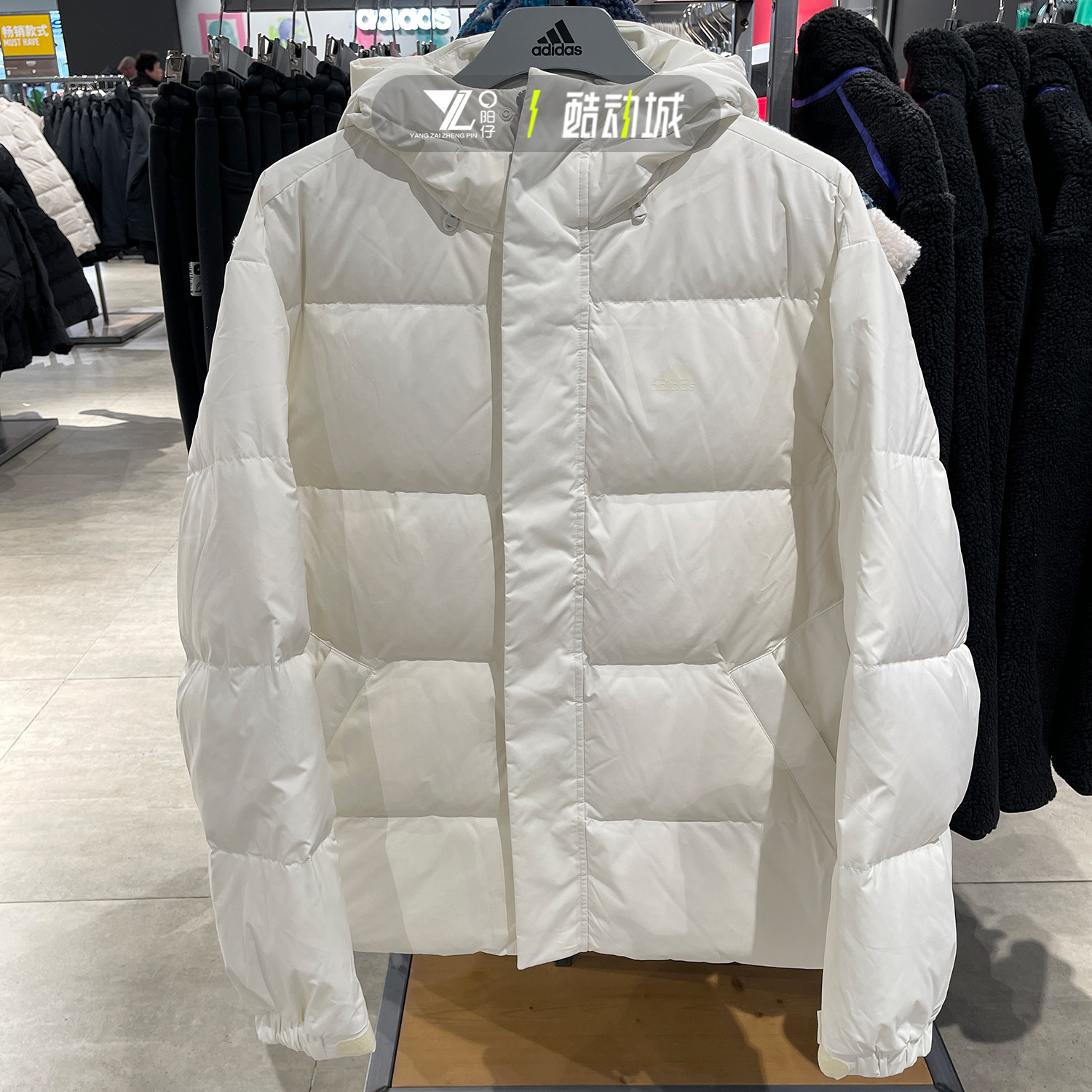 阿迪达斯男子休闲保暖加厚羽绒服