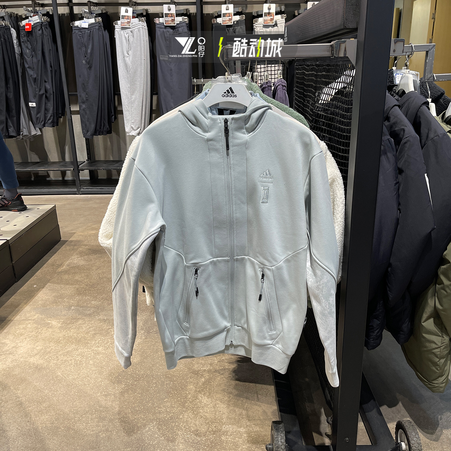 阿迪达斯男子连帽加绒运动夹克