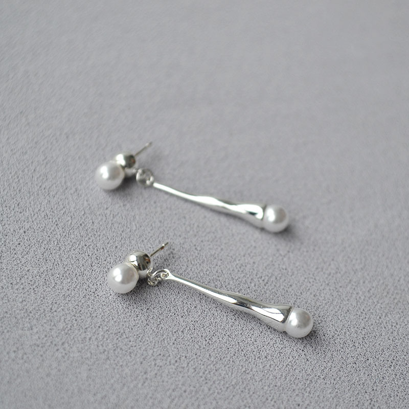 日韩小众设计感银色长水滴黑玛瑙高级感日常简约925银针耳钉耳饰