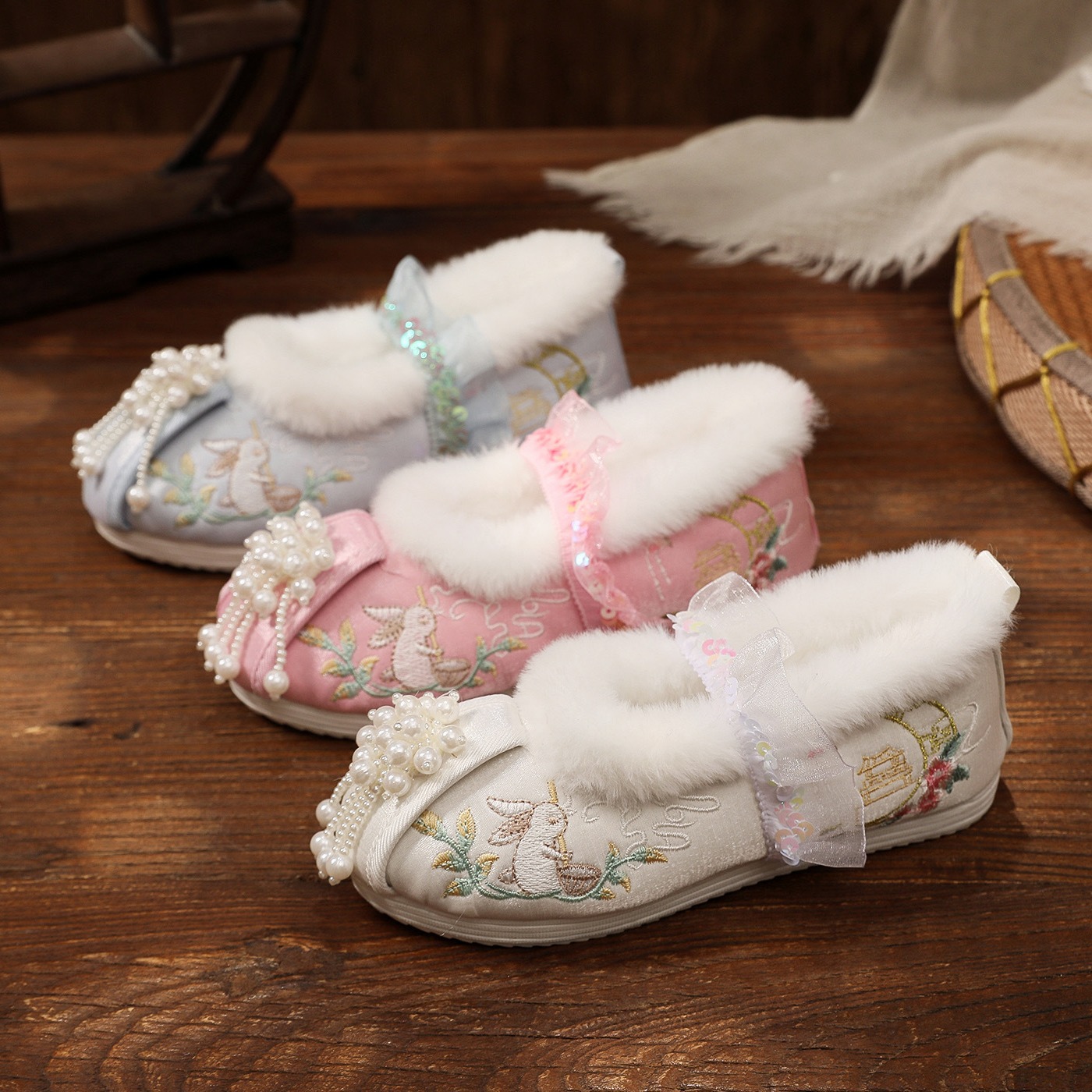 儿新款加绒女棉童鞋花朵珍珠手工汉服鞋舞蹈鞋古装宝宝绣花鞋