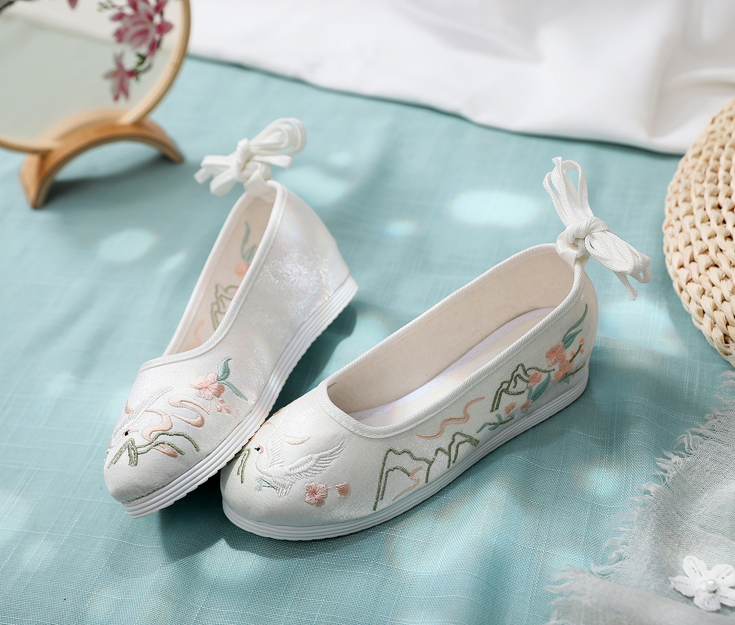 有仙汉服鞋弓鞋古装表演翘头履