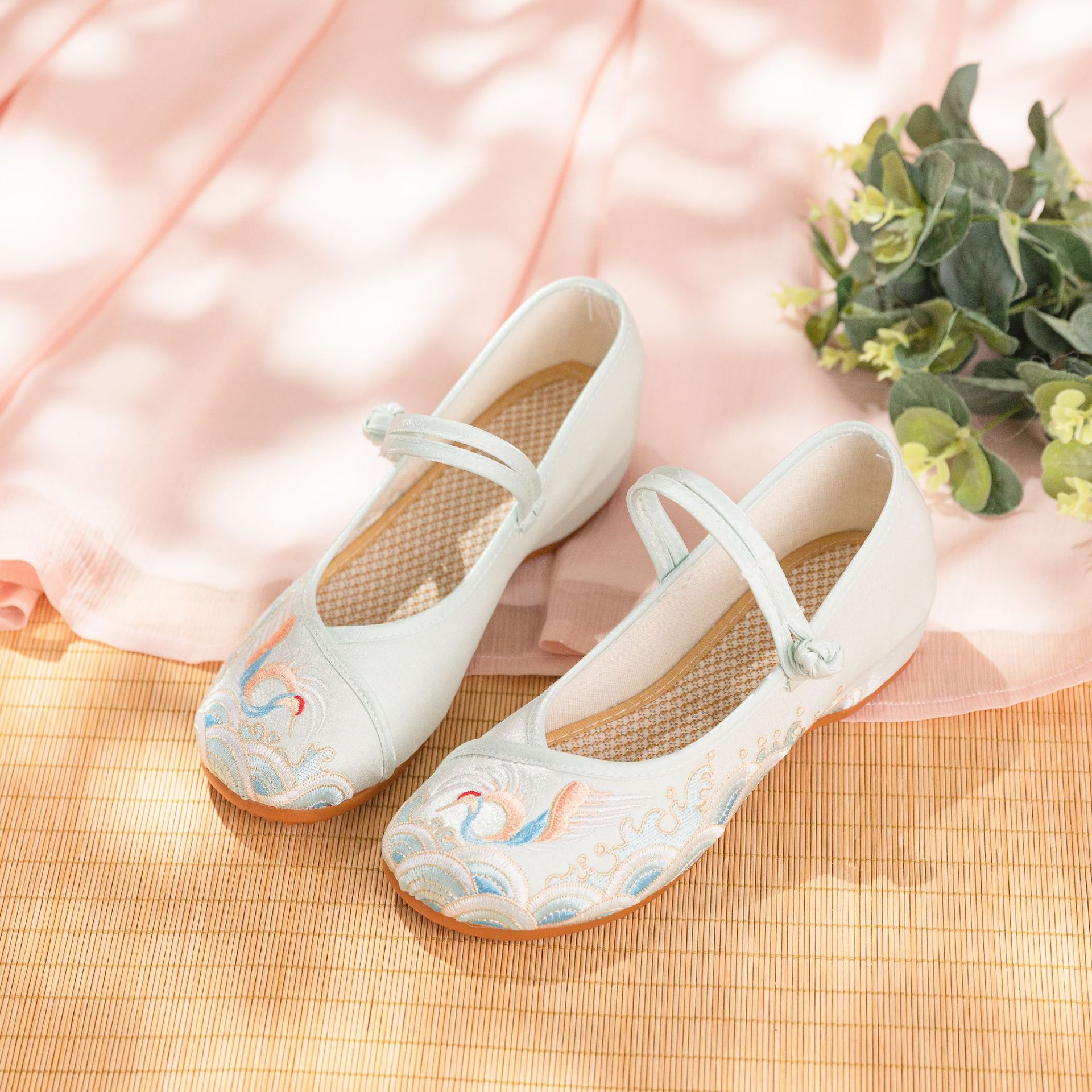 青烟汉服鞋复古2021年夏季