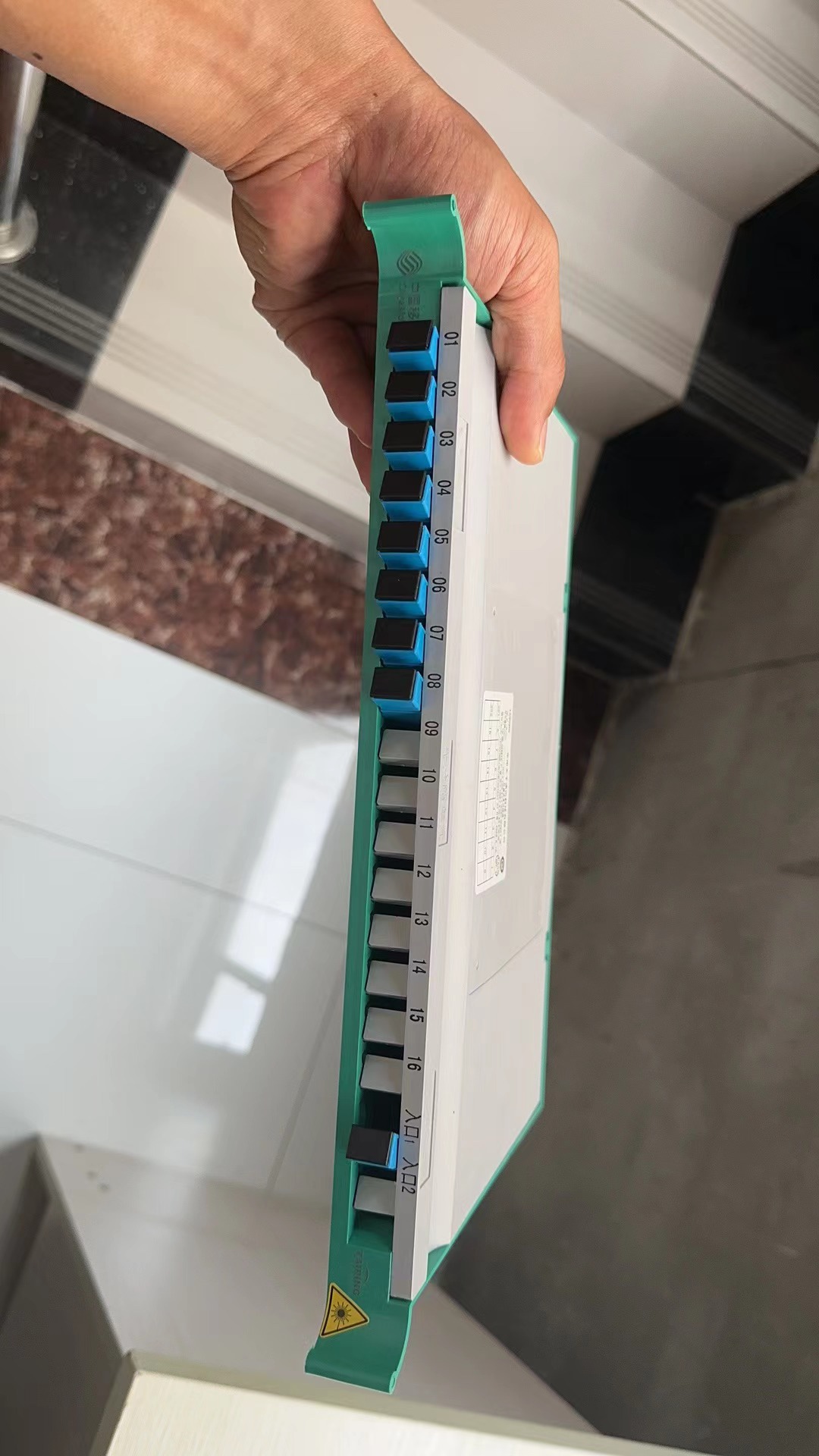 1分8托盘方头分光器一分8托盘sc分光器托盘式