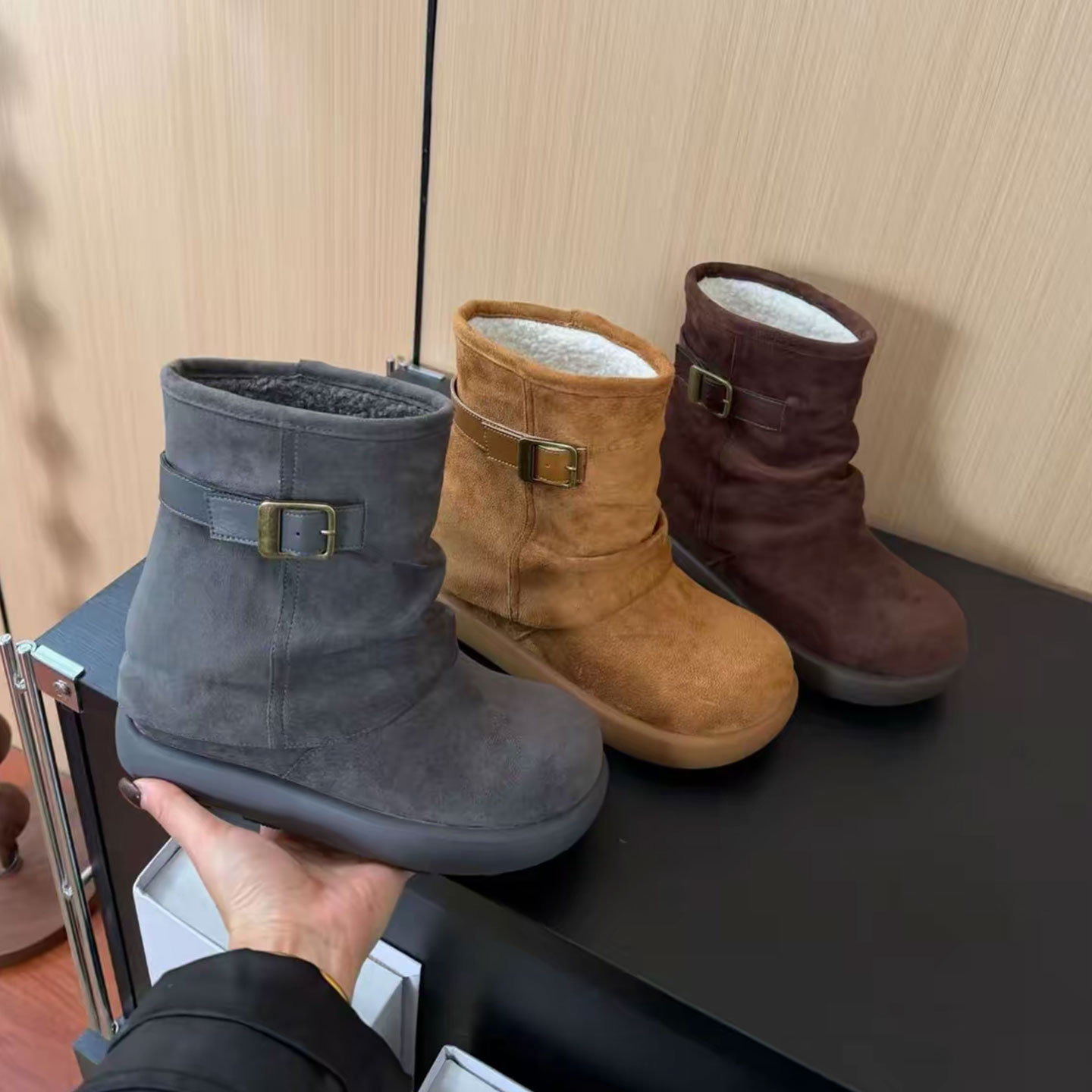 韩版短靴雪地靴女冬季保暖加绒皮带扣厚底增高防滑软底一脚蹬棉靴