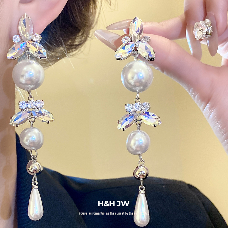 新款镶钻珍珠圆形流苏耳环法式复古优雅气质耳钉轻奢高级感耳饰女