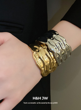 2026新款爆款纹路条纹开口手镯复古时尚简约手环轻奢高级感手饰女