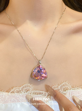 新款镶钻三角形吊坠项链个性设计感时尚精致锁骨链轻奢高级感项饰