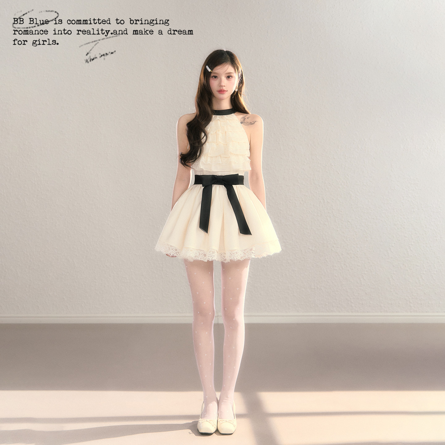 BBBLUE/天菜女友/重工千金风连衣裙撞色拼接挂脖蕾丝花边短裙子女