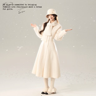 BB BLUE 原创设计 白色围巾领大衣 氛围感白月光高级感冬天外套