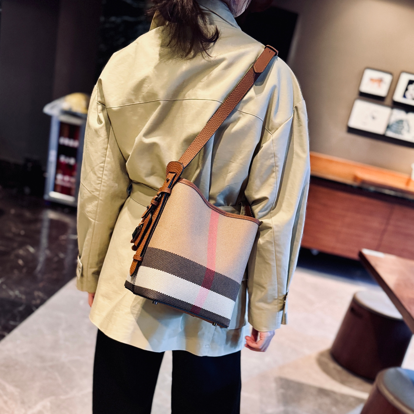 牛皮单肩斜挎包高档格子格纹包