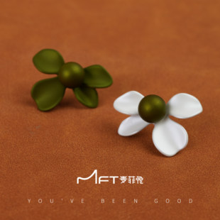 兰壹壹花园里耳环森系橘子花AB款不对称花瓣高级感耳环